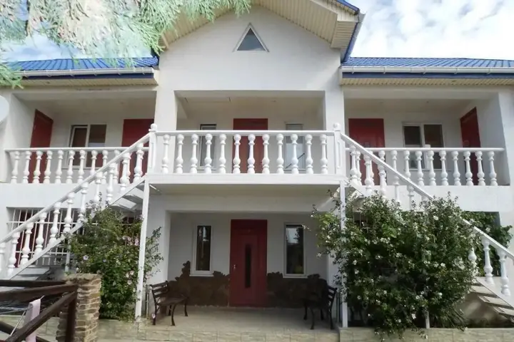 Судак: Morskoj Briz Mini-Hotel
