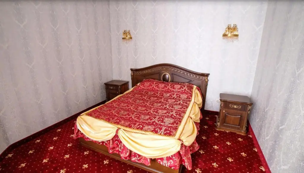 Уфа: Версаль