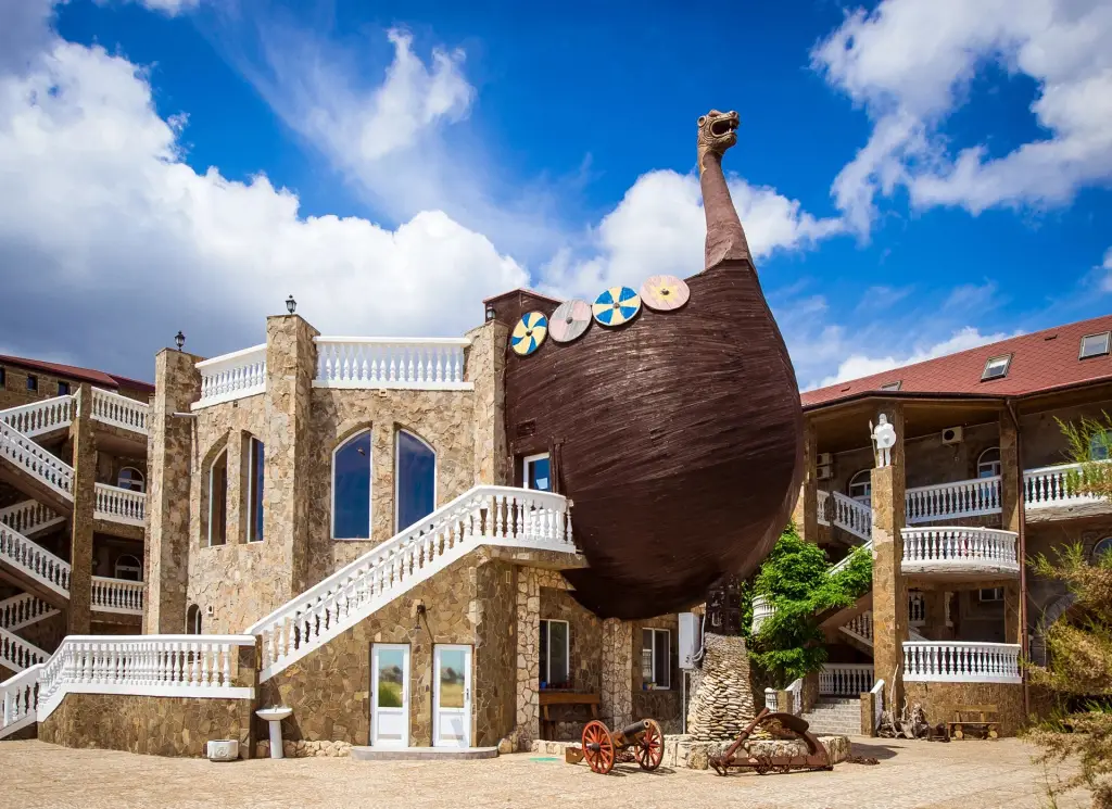 Знаменское: Zamok Viking Hotel