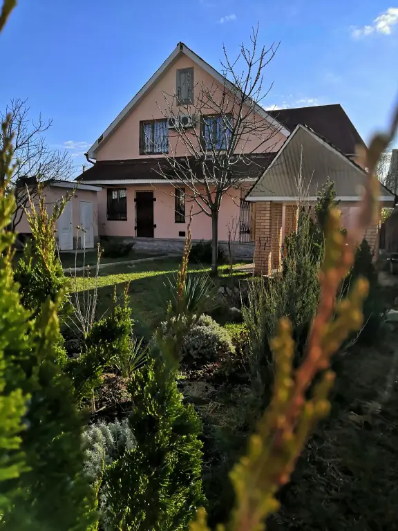 Заозерное: Dom Na Sadovoj 30-A Guest House