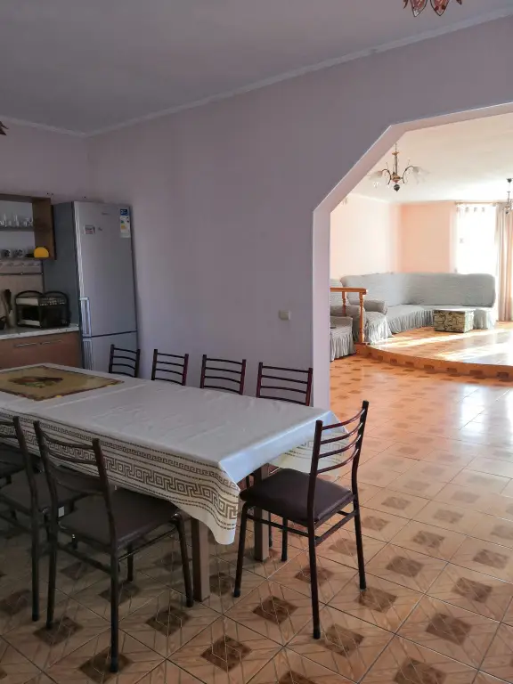 Заозерное: Dom Na Sadovoj 30-A Guest House
