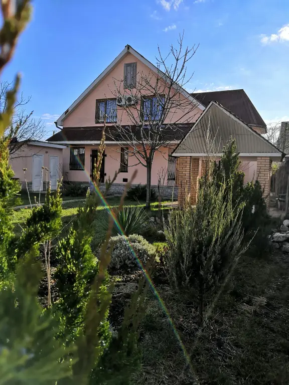 Заозерное: Dom Na Sadovoj 30-A Guest House