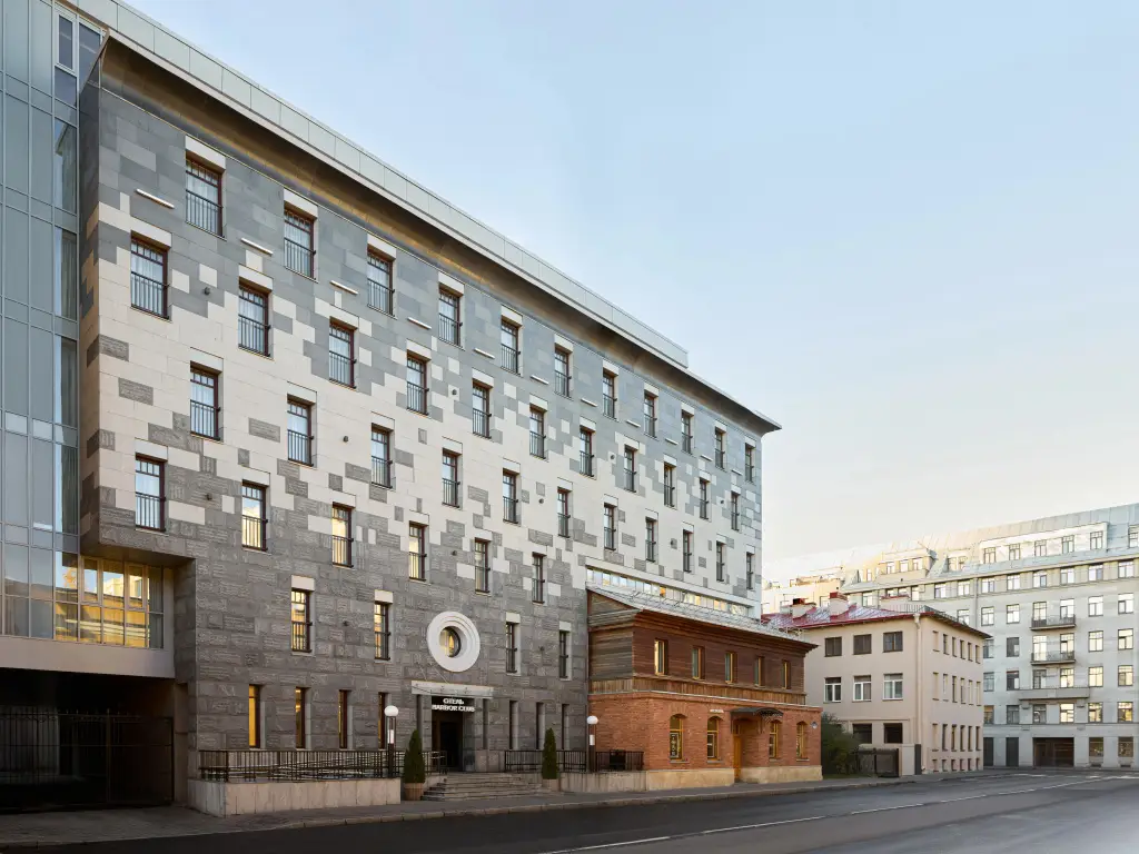 Отель Harbor Club — фото 1