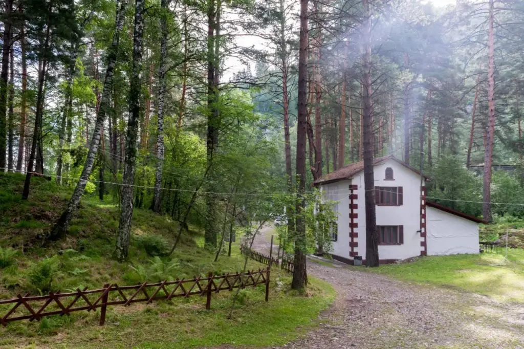 Бирюзовая Катунь: Turisticheskaya Baza Shale Priskalnyij Hotel
