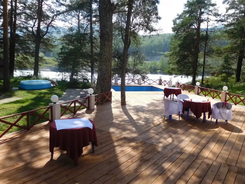 Бирюзовая Катунь: Turisticheskaya Baza Shale Priskalnyij Hotel