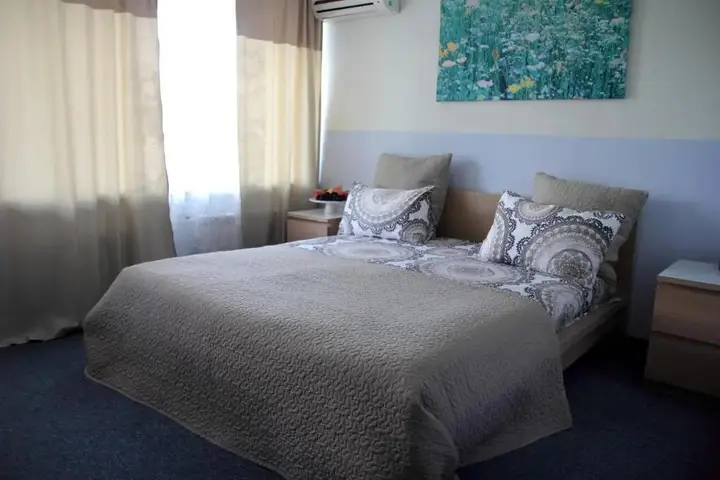 Vodniki: Mini-hotel in the Spartak Yacht Club