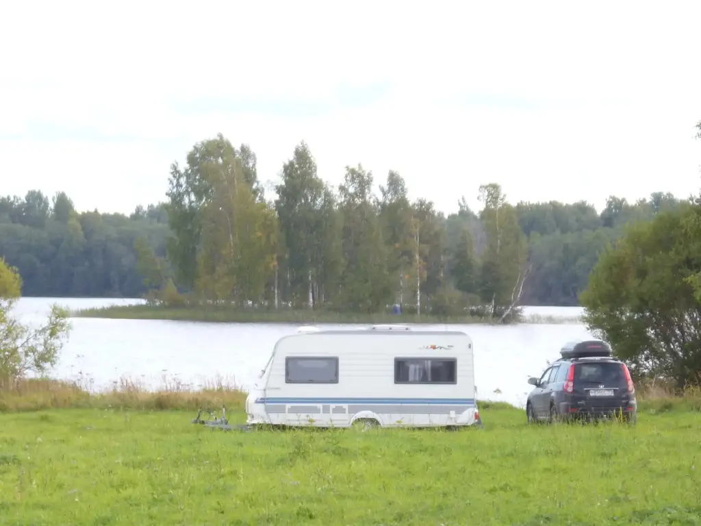 Maloye Ukleyno: Кемпинг International Camp club Bereg Best Beach Stylish Coastline Ukleyno Lake National Park Valdai