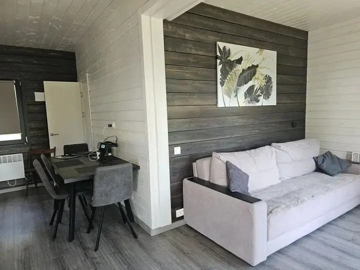 Орехово: Коттедж Черничный склон Grey House
