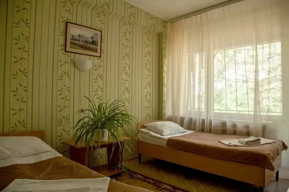 Песчаное: Пансионат Бриз