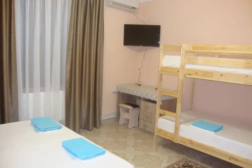 Голубицкая: Komfort Guest House