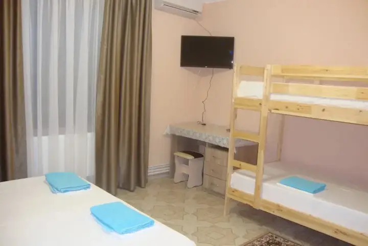 Голубицкая: Komfort Guest House