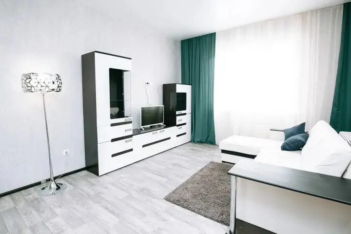 Кемерово: Pritomskij 15/1 Odnokomnatnye apartamenty -studija rjadom s Ledovym dvortsom