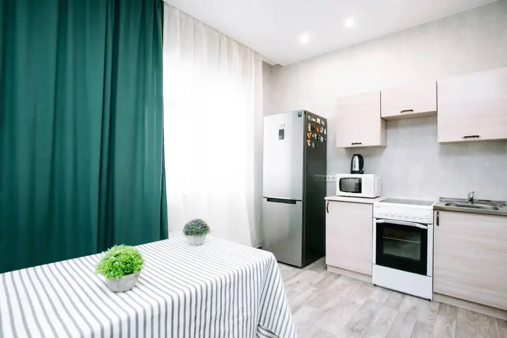 Кемерово: Pritomskij 15/1 Odnokomnatnye apartamenty -studija rjadom s Ledovym dvortsom