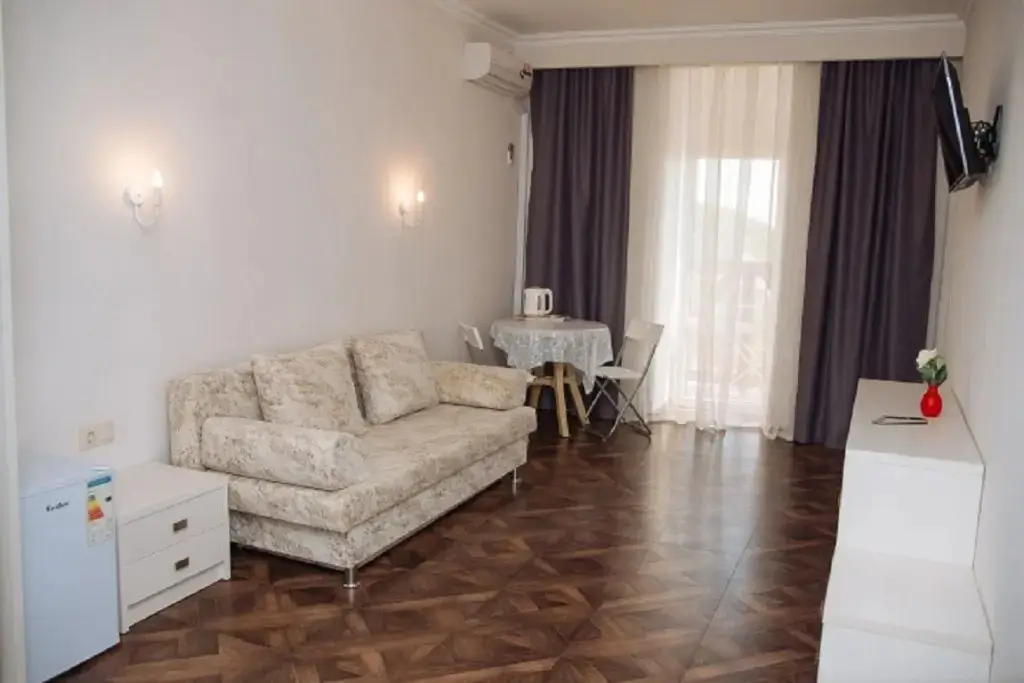 Агой: Guest House on Dorozhnik