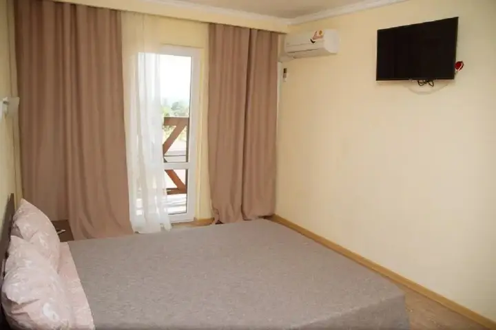 Агой: Guest House on Dorozhnik