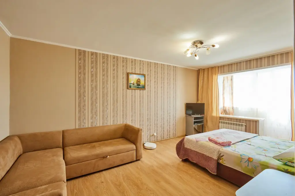 Самара: Na Syezdovskaya 8Е Apartments