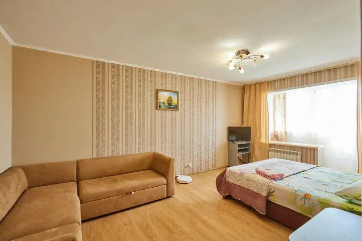 Самара: Na Syezdovskaya 8Е Apartments