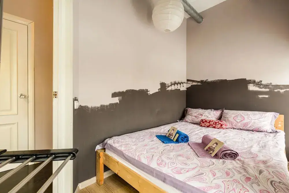 Sukhaparina: Whose Suitcase Hostel