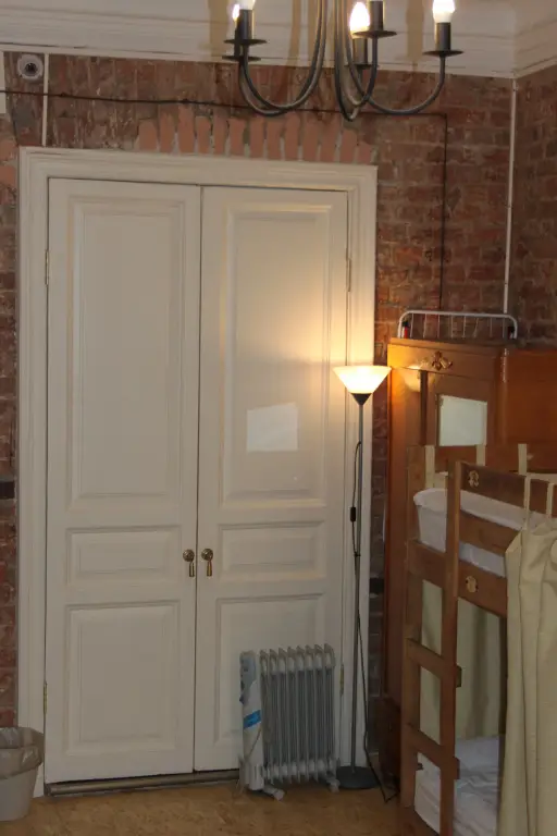 Санкт-Петербург: Меблированные комнаты Old Flat  на 1-ой Советской