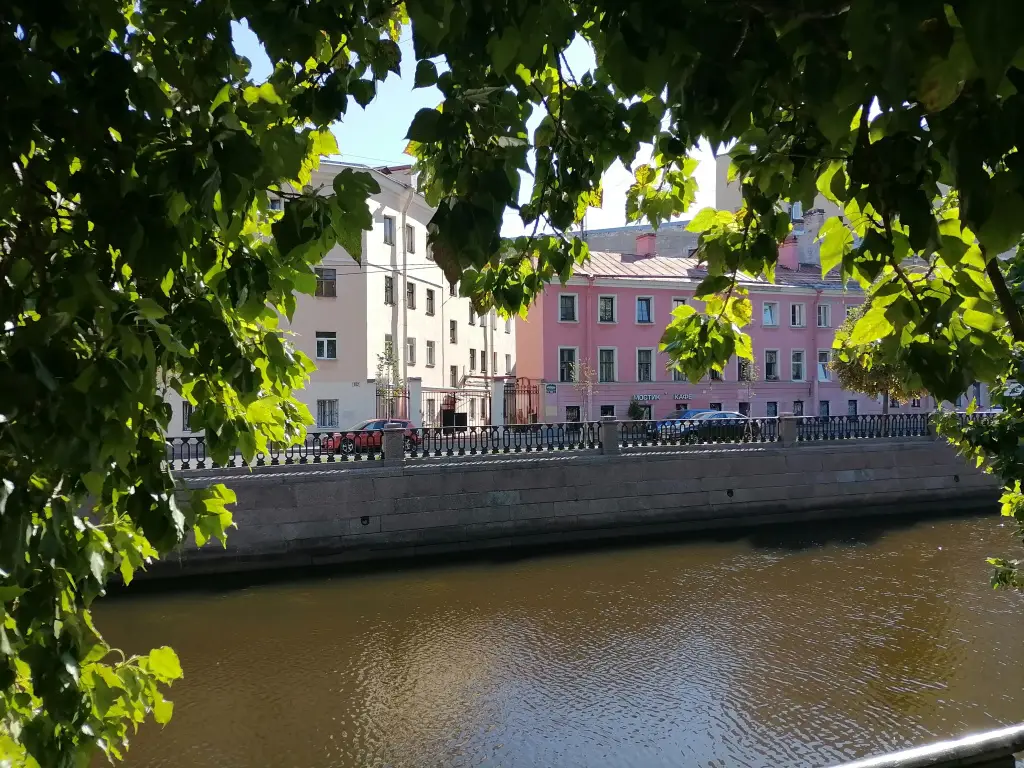 Санкт-Петербург: Гостевой Дом "У Львиного Моста"