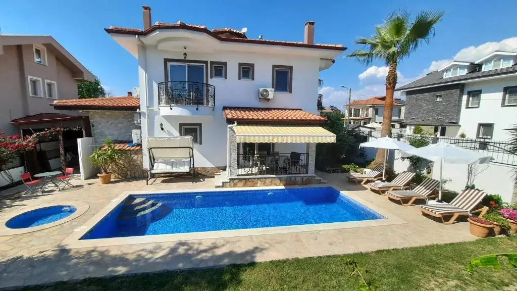 Дальян: Villa Yeliz