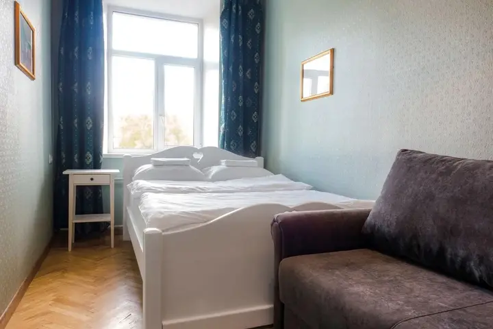 Санкт-Петербург: Friends Rooms on Vosstaniya
