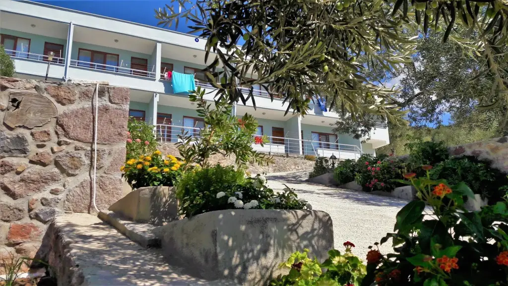 Assos Nazan Motel Restoran Beach — фото 1