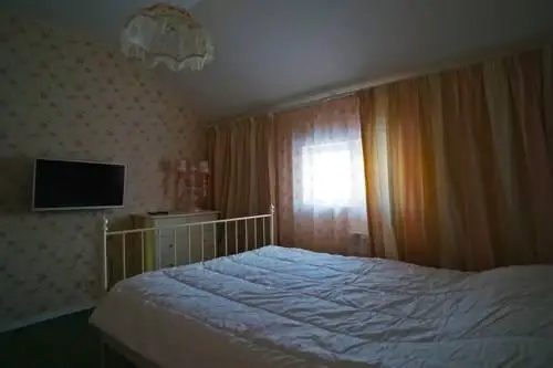 Янино-1: Гостевой дом Helen's Home