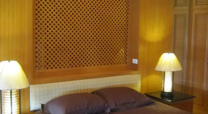 Паттайя: Vt1 Luxury Thai Style Service Apartment