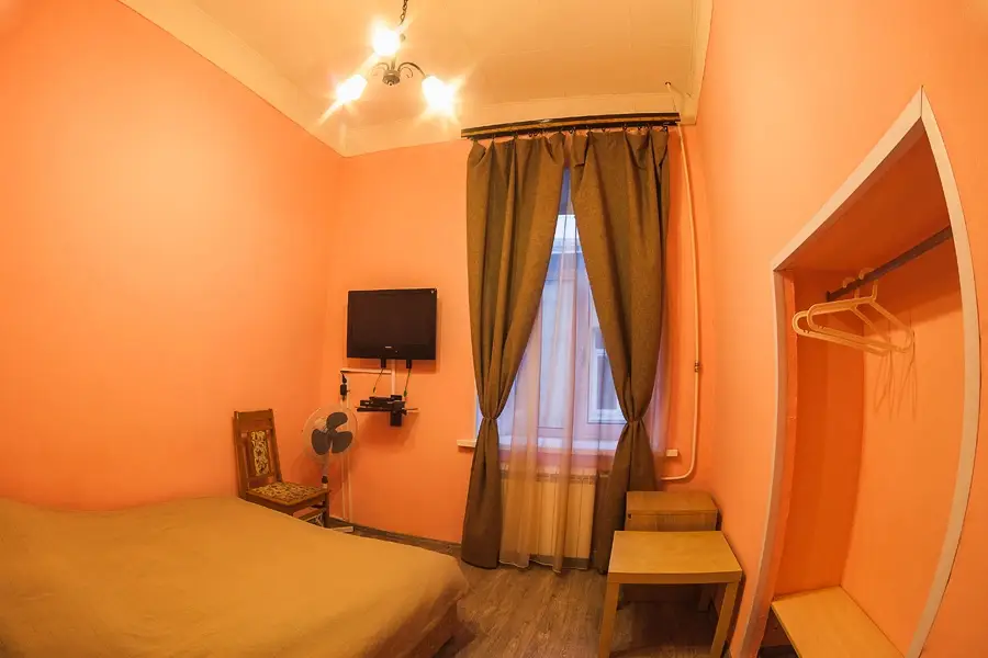 Санкт-Петербург: Меблированные комнаты Old Flat на Лиговском 55