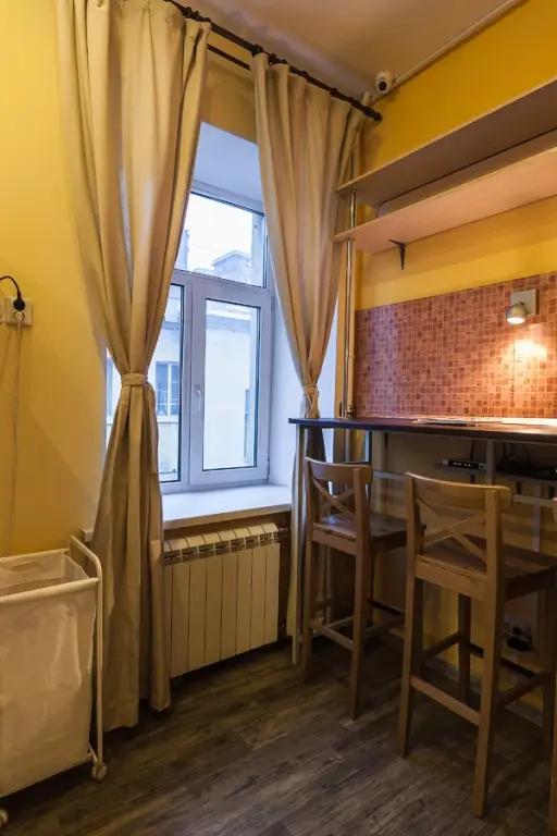 Санкт-Петербург: Меблированные комнаты Old Flat на Лиговском 55