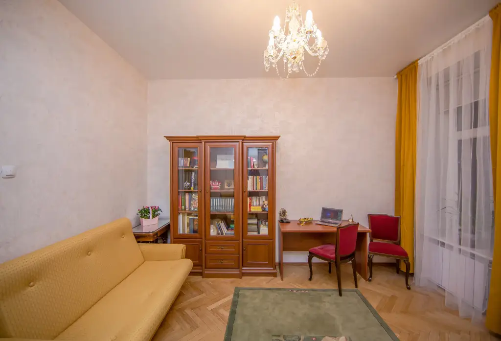 Санкт-Петербург: Апартаменты St. Isaak's 4 bedroom & 3 bathroom