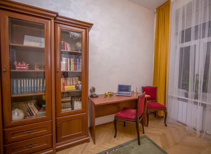 Санкт-Петербург: Апартаменты St. Isaak's 4 bedroom & 3 bathroom