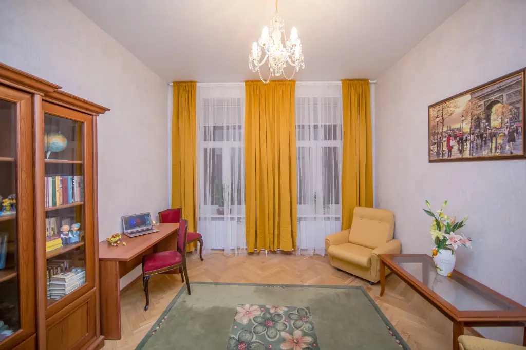 Санкт-Петербург: Апартаменты St. Isaak's 4 bedroom & 3 bathroom