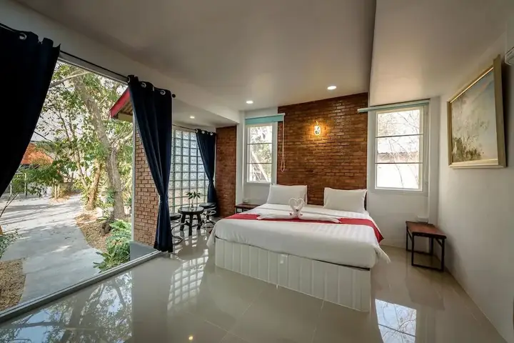 Сатуэк: Moon River Resort