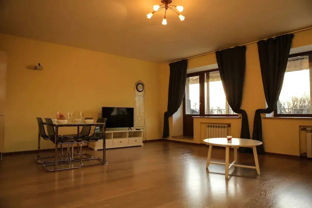 Санкт-Петербург: Apartment Troitskaya 26