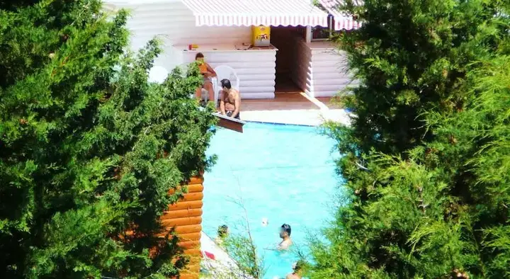 Сайл: Forest Lodge