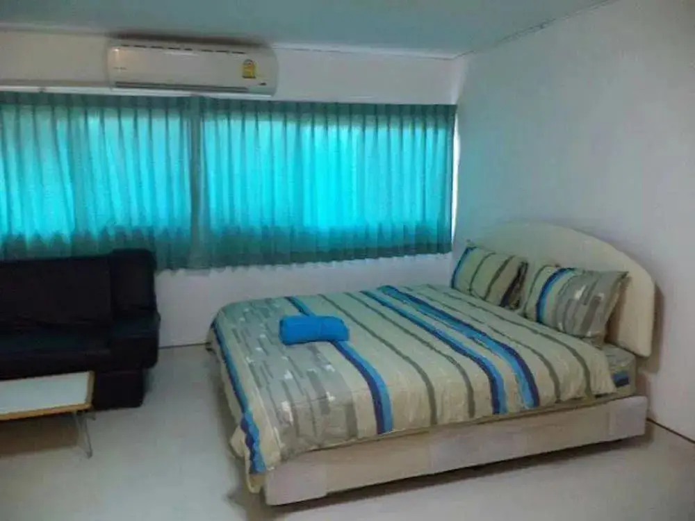 Паккрет: Muangthong For Rent