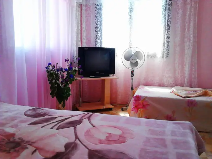Рыбачье: Cottages Over the sea