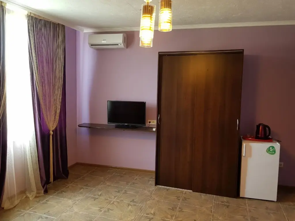 Евпатория: Guesthouse Irina