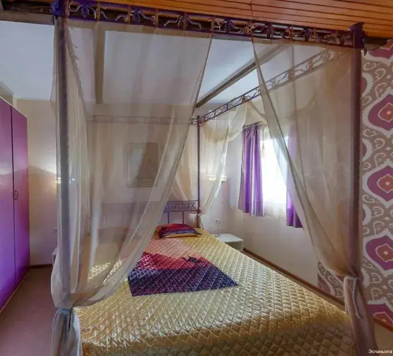 Утёс: Espaniola Hotel