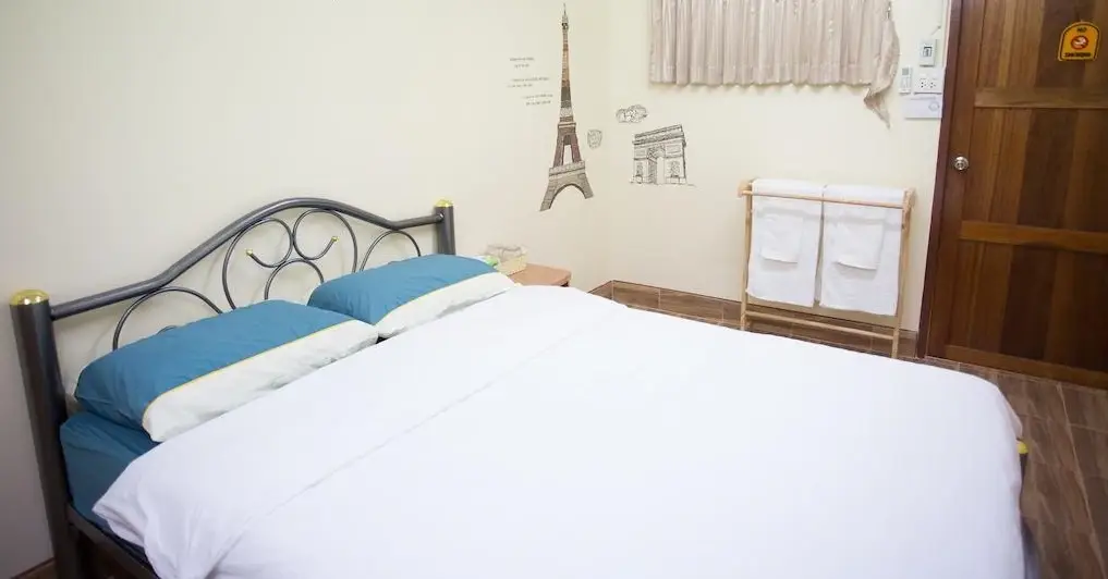 Бангкок: Baan Piti Female House (только для женщин)