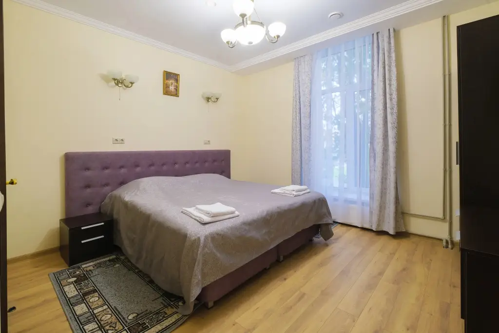 Санкт-Петербург: Дом паломника Семимостье