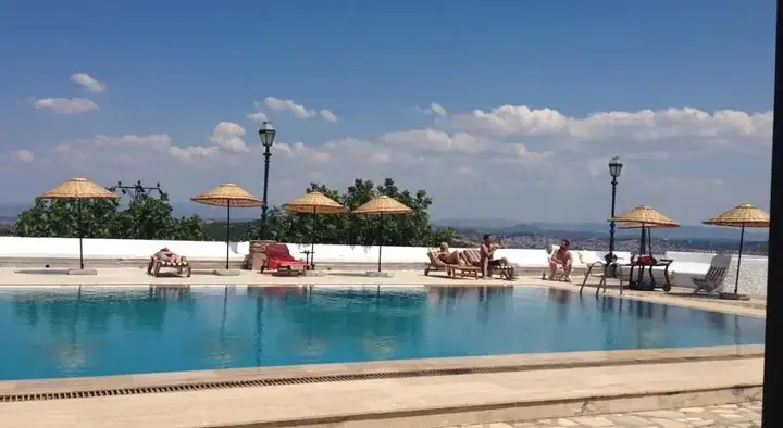 Айвалык: Mr.Zeus Hotel