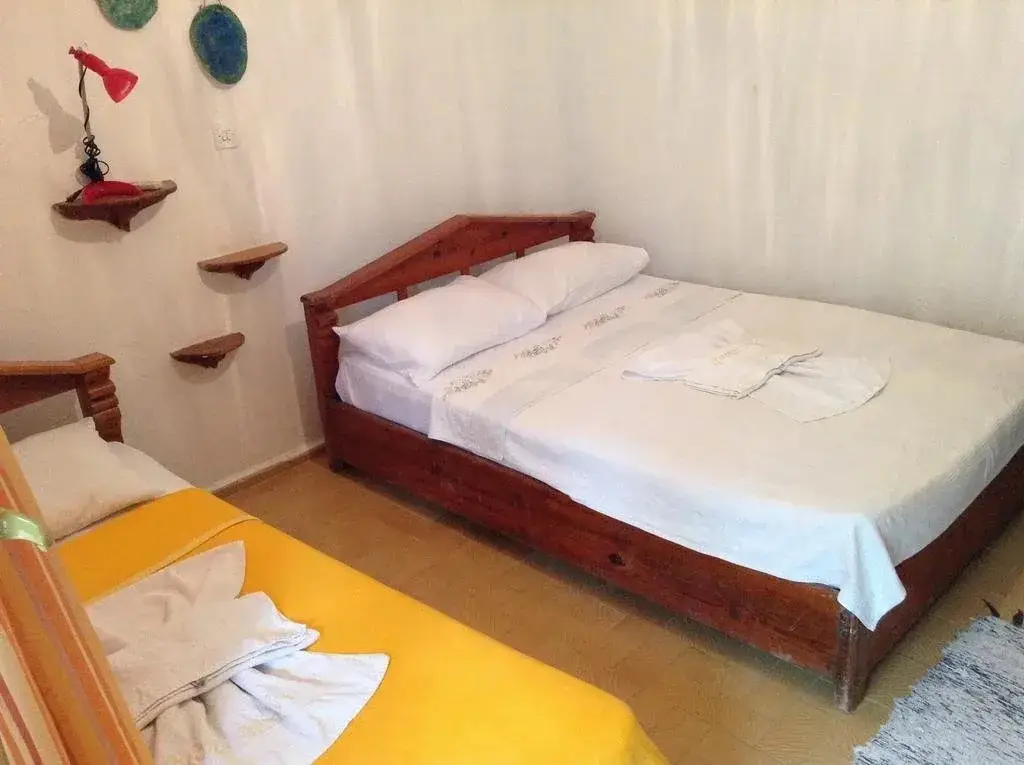 Кепез: Bronz Motel