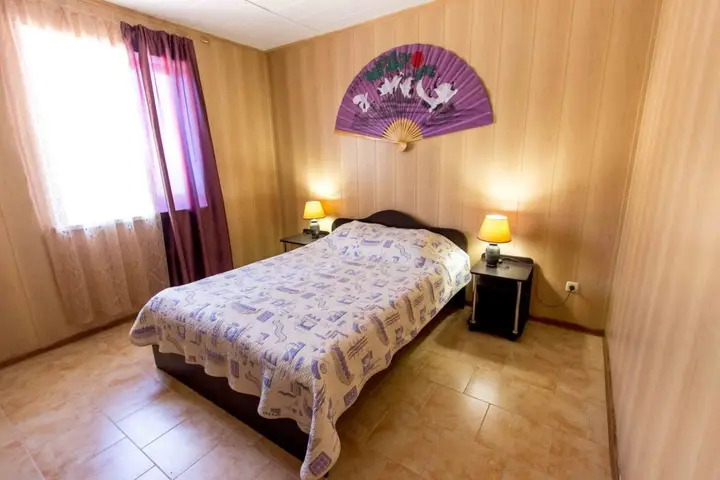 Рыбачье: Guest House Mikhalych