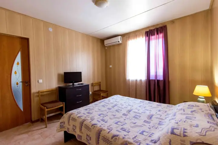 Рыбачье: Guest House Mikhalych