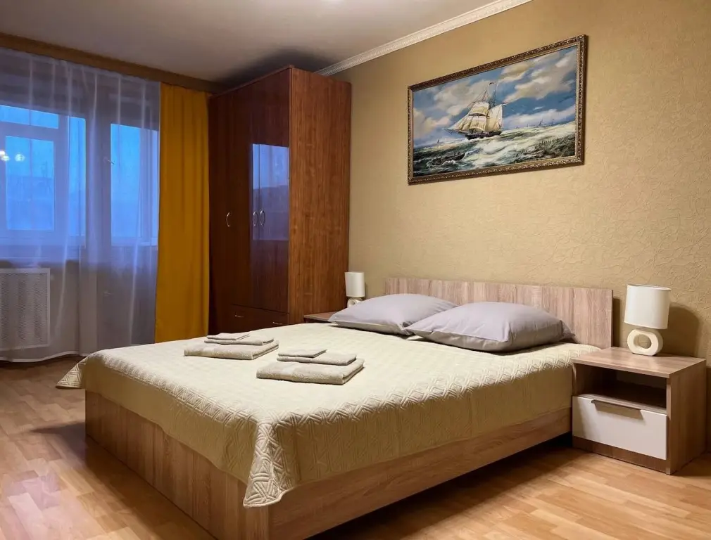 Петропавловск-Камчатский: Квартира с Шикарным Видом на Домашние Вулканы