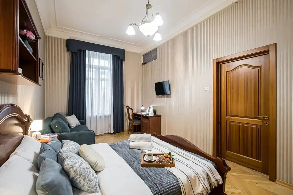 Shiryayevo: GMApartments (ДжиЭмАпартментс) на бульваре Никитский 12