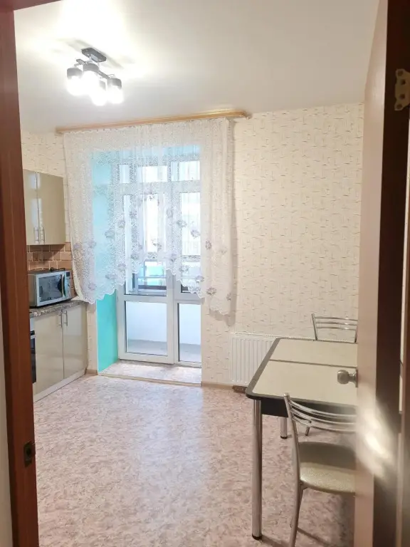 Уфа: Апартаменты на улице Энтузиастов 13